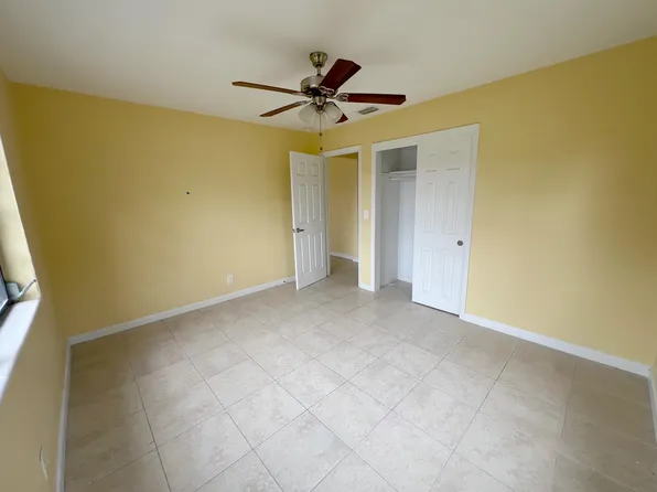 117 S Atlantic Drive W, Boynton Beach, FL 33435