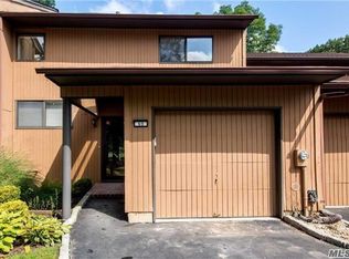 69 Northgate Cir, Melville, NY 11747