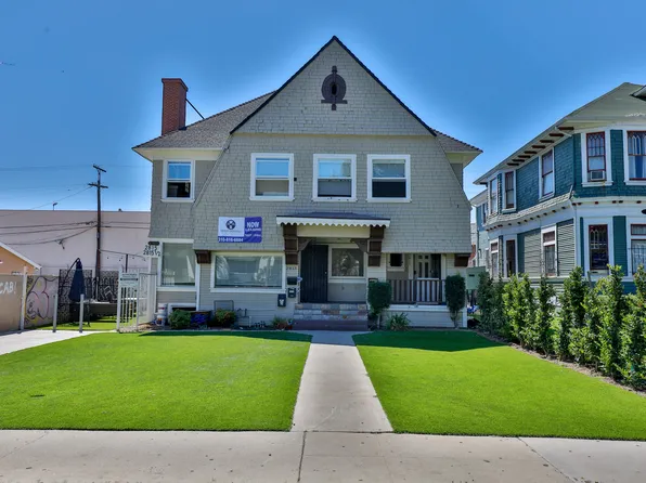 Pisces Victorian Home on Menlo Avenue