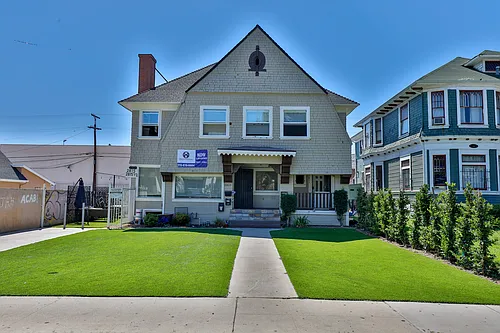 2811 Menlo Ave Photo 1