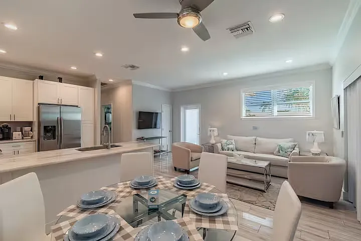 Dining and sitting area