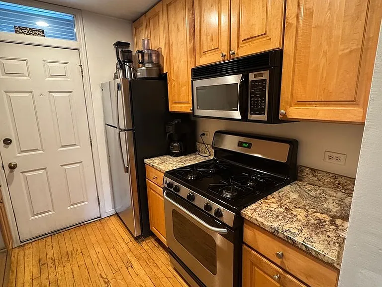 613 W Arlington Pl — Photo 12