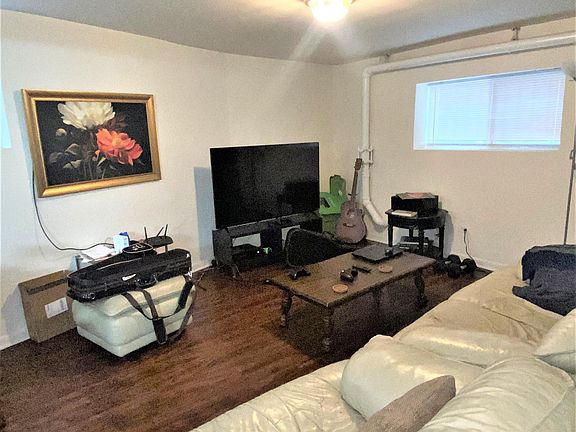 2nd image of 2318 W Wilson Ave #G