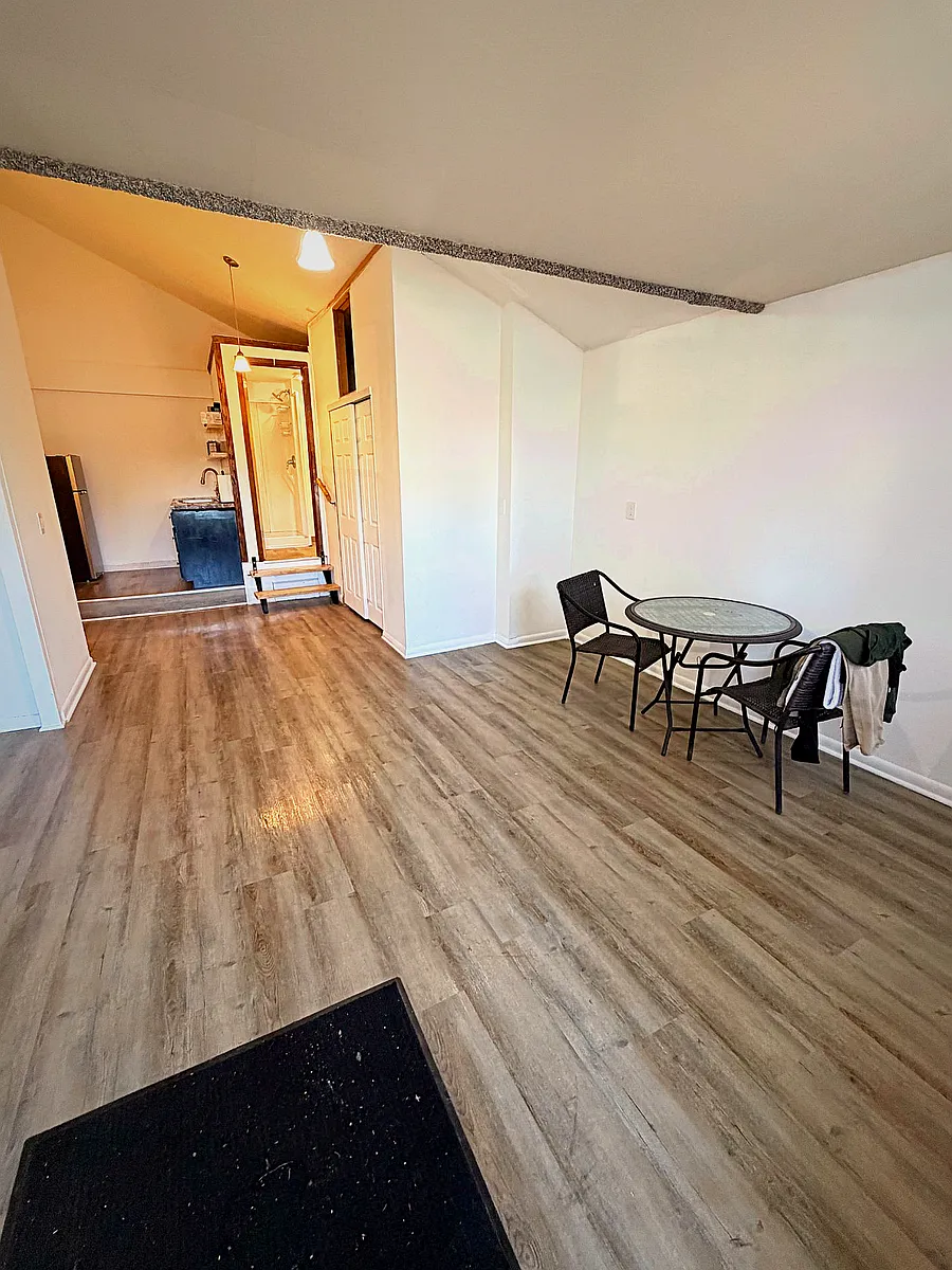 Building Photo - 625 Shelford Rd #1