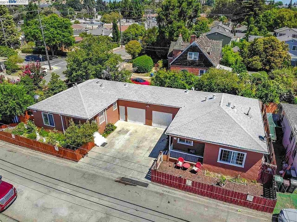 1st image of 20904 Cardoza Ct