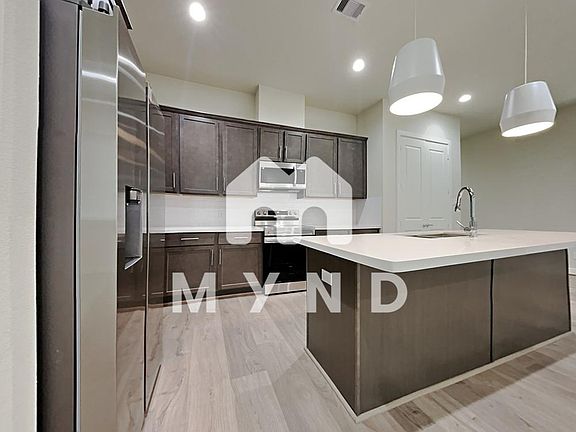 2nd image of 10462 Executive Lake Dr #0853601ee