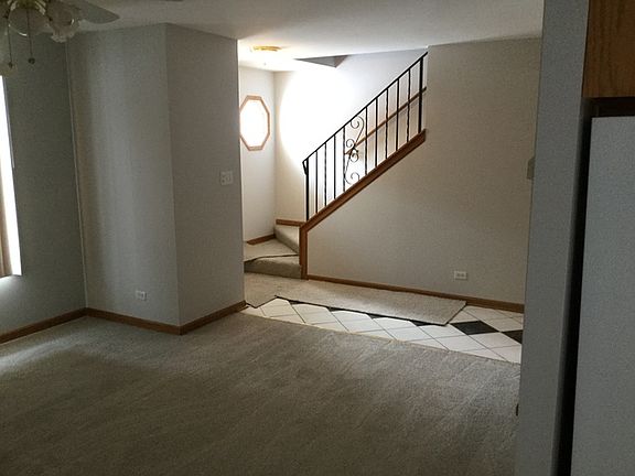 3rd image of 4241 Lindenwood Dr APT D