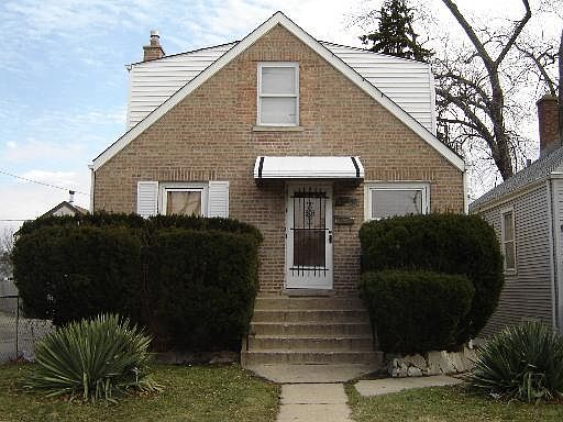 1st image of 3667 N Overhill Ave