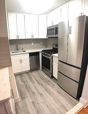 2nd image of 855 E 7th St #45
