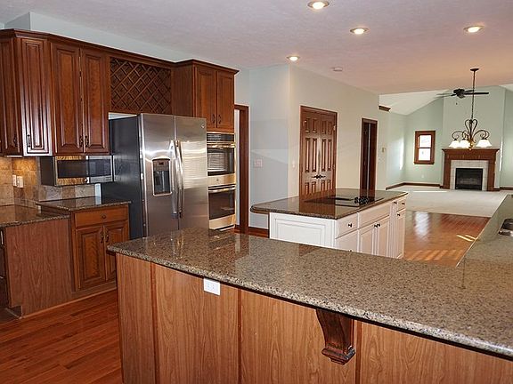 5th image of 7053 Ivory Ln