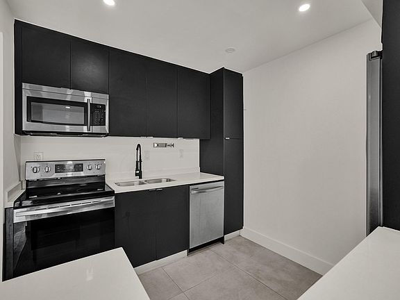 4th image of 7111 Miami Lakes Drive #N4