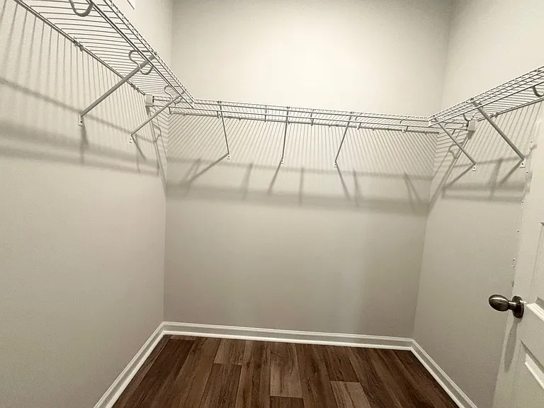 1033 Arborwood Dr SW — Photo 29
