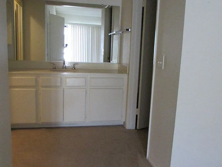 7606 Palmilla Dr #38 — Photo 8
