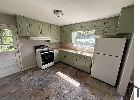2025 Woodrow Dr — Photo 7