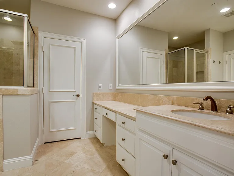 4502 Holland Ave — Photo 11