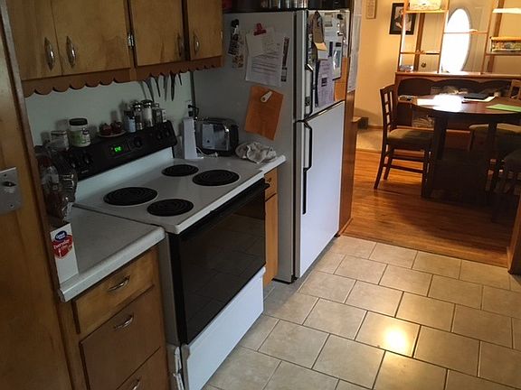 5th image of 807 12th Ave