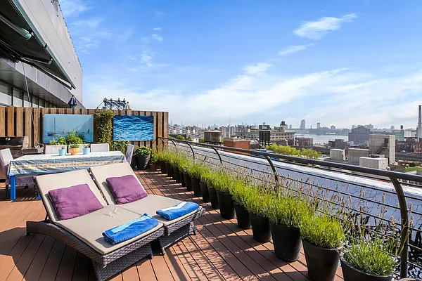Sold by HomeDax Real Estate | media 1