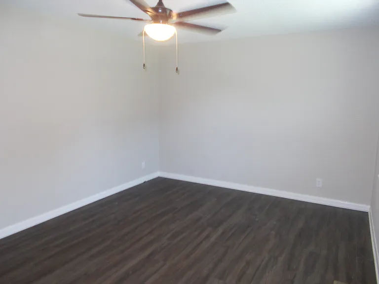 508 Meadowbrook Ct — Photo 4