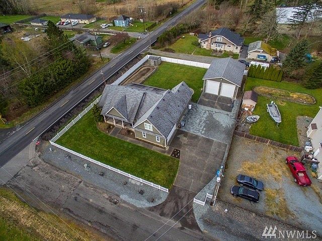 1st image of 12712 40th Ave E