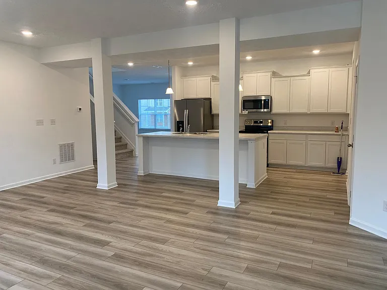17010 Meander Way — Photo 8