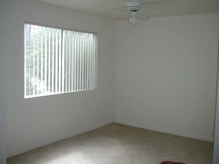 Mira Monte Apartments — Photo 7