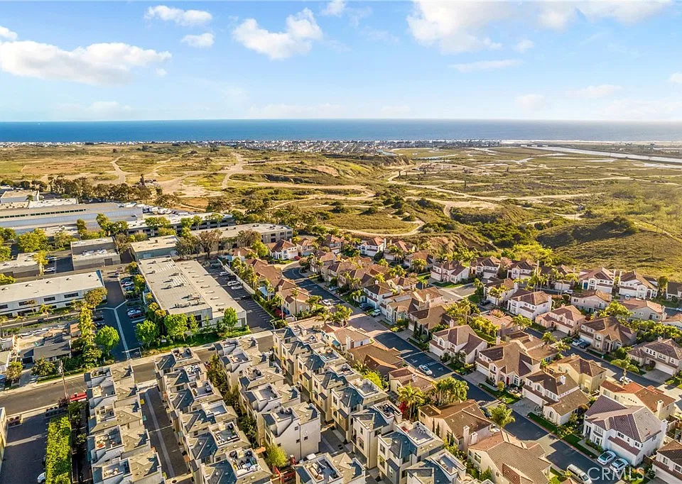 1809 Ocean Ct