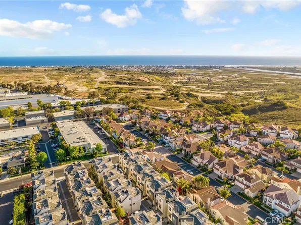1809 Ocean Ct, Costa Mesa, CA 92627