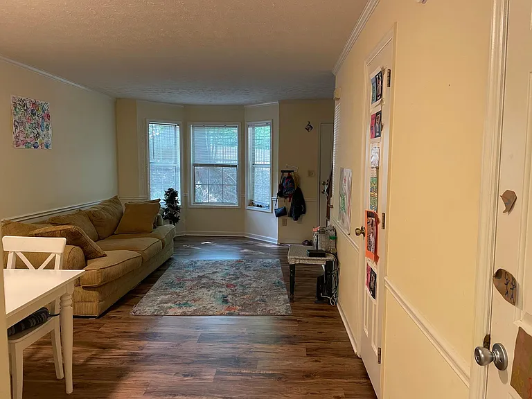 133 Sleepy Creek Dr — Photo 3
