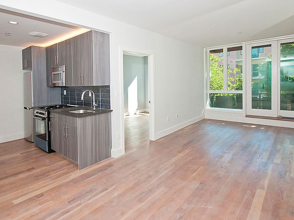 2nd image of 221 Spencer St APT 3R