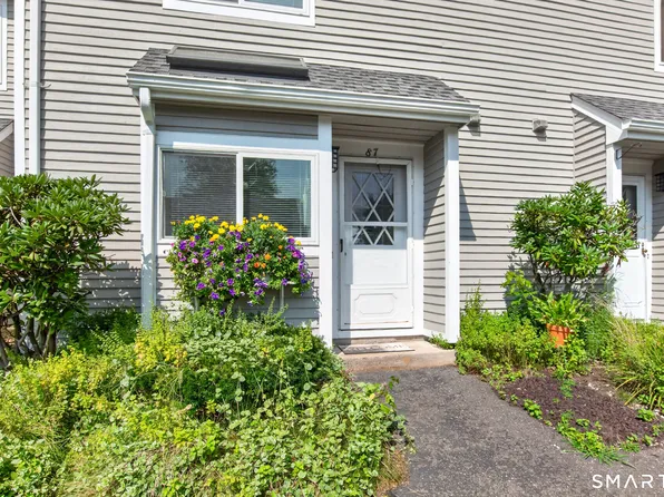 87 Hilltop Drive #87, Simsbury, CT 06089