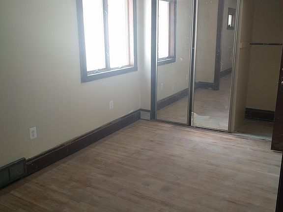 5th image of 225 Cambridge Ave #2