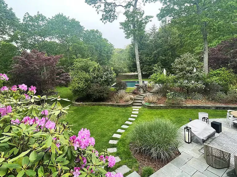 30 Wildflower Rd — Photo 2