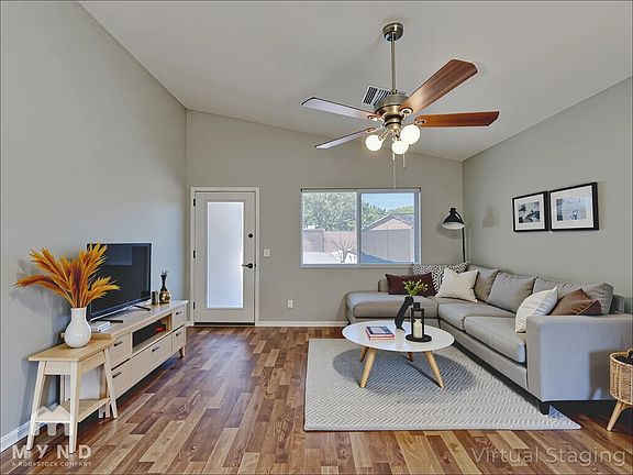 3rd image of 40768 W Sanders Way