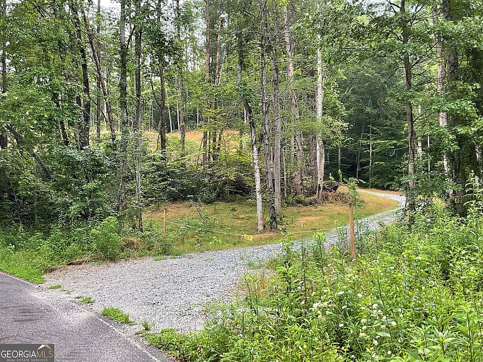 2nd image of 675 Big Creek Rd
