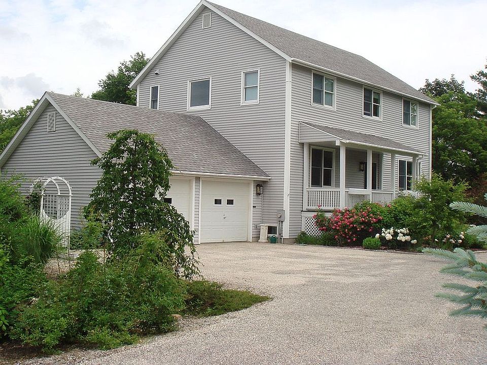 Nicely set back Colonial