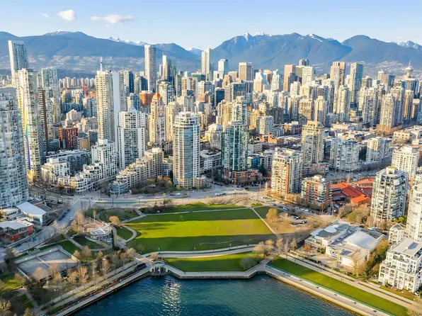 1318 Homer St #502, Vancouver, BC V6B 6A7
