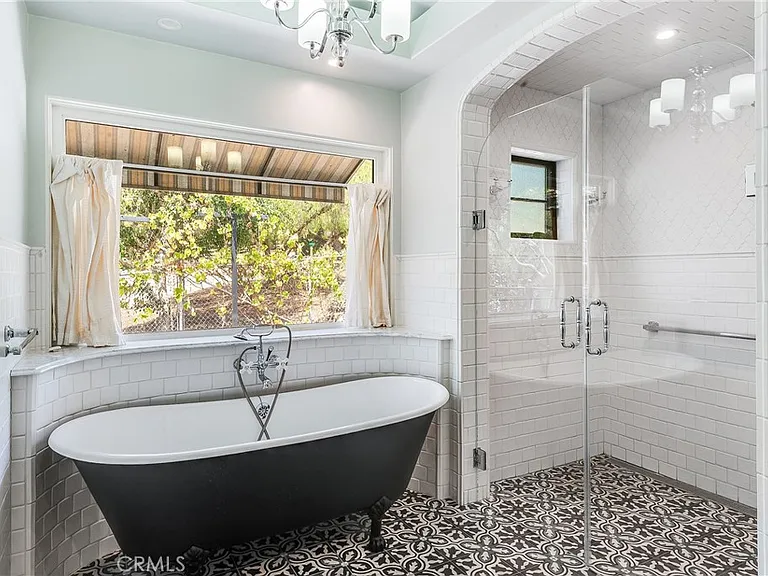 57 Narcissa Dr — Photo 25