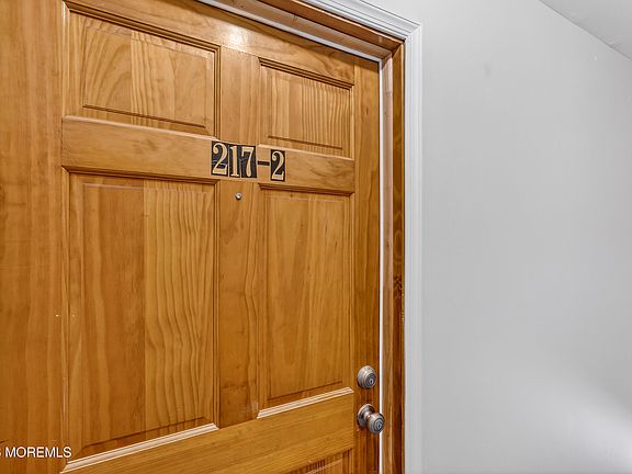 3rd image of 217 Orange Ave