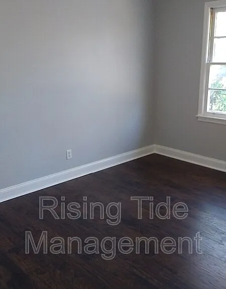 948 Hickory Dr — Photo 42