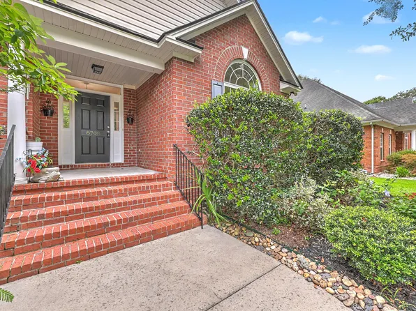 8708 Alexandria Dr, North Charleston, SC 29420