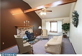 2nd image of 1208 Boothby Dr