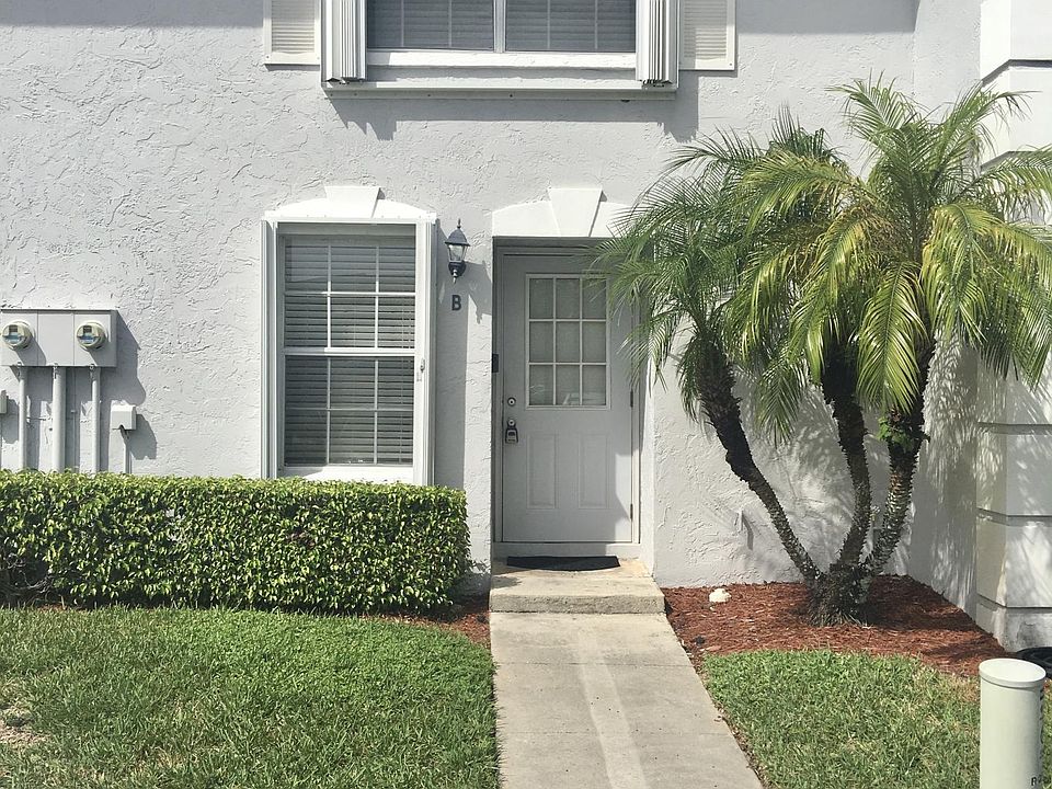 1st image of 214 Foxtail Dr APT B