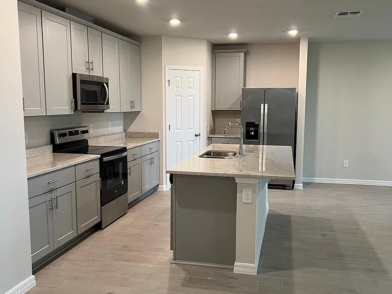 411 Sarah Nicole Way — Photo 3