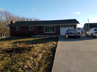 5261 Smith Rd, Floyds Knobs, IN 47119