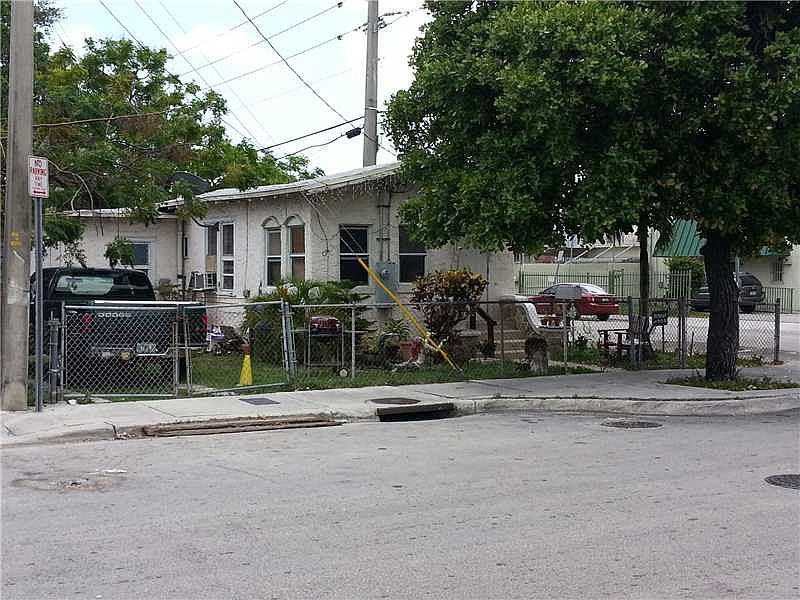 2nd image of 1798 NW 21st Ter