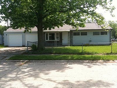 1st image of 2825 Delores Dr