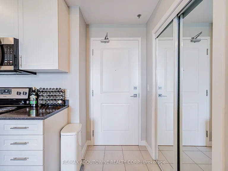 2490 Old Bronte Rd #219 — Photo 10