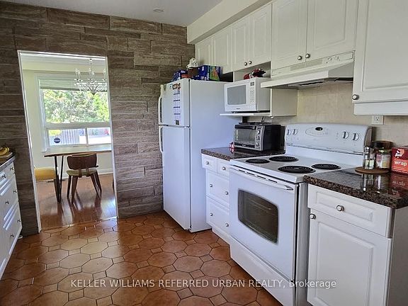 2nd image of 49 Halkin Cres