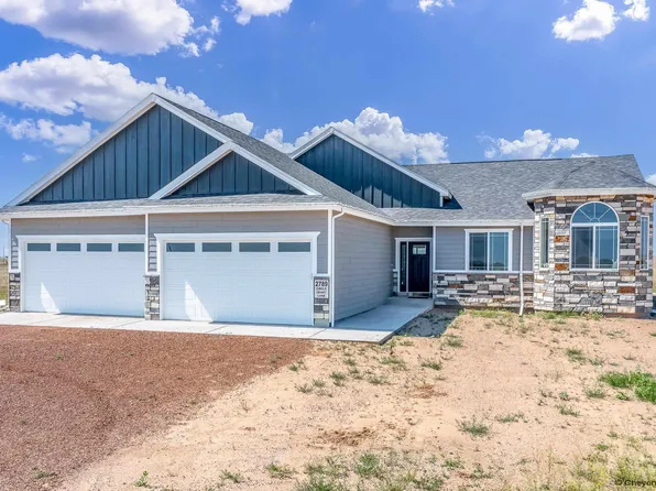 2789 Circle Heart Ln, Cheyenne, WY 82007