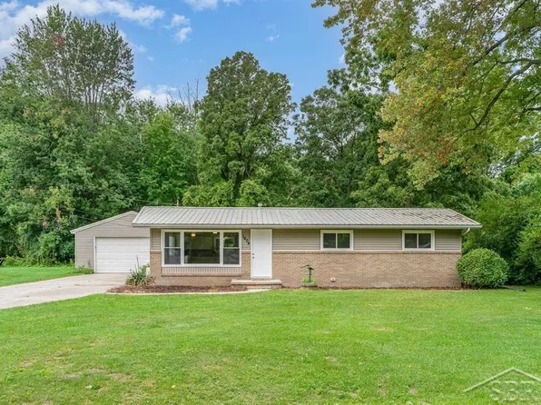 1604 Belmont Dr, Mount Pleasant, MI 48858